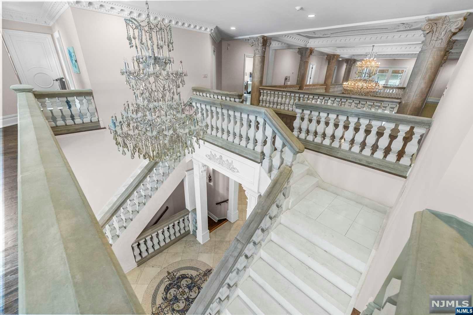 105 Chestnut Ridge Road