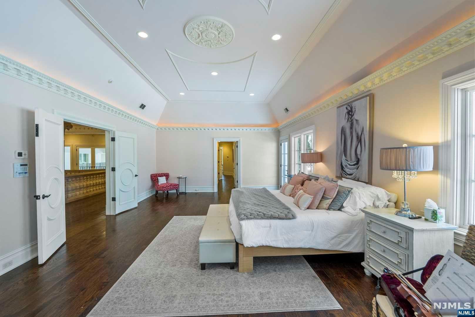 105 Chestnut Ridge Road