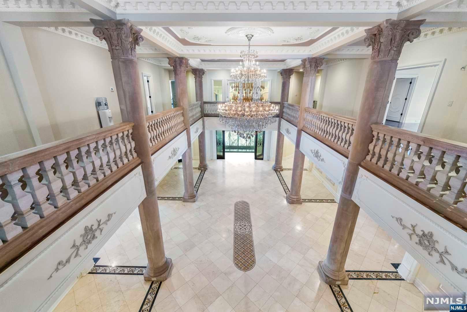 105 Chestnut Ridge Road