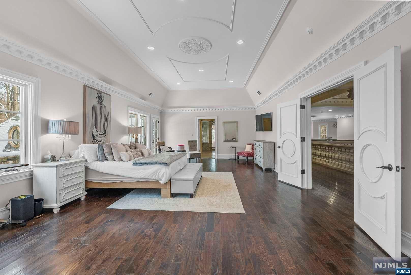 105 Chestnut Ridge Road