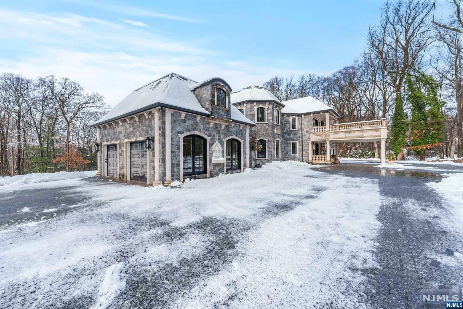 105 Chestnut Ridge Road