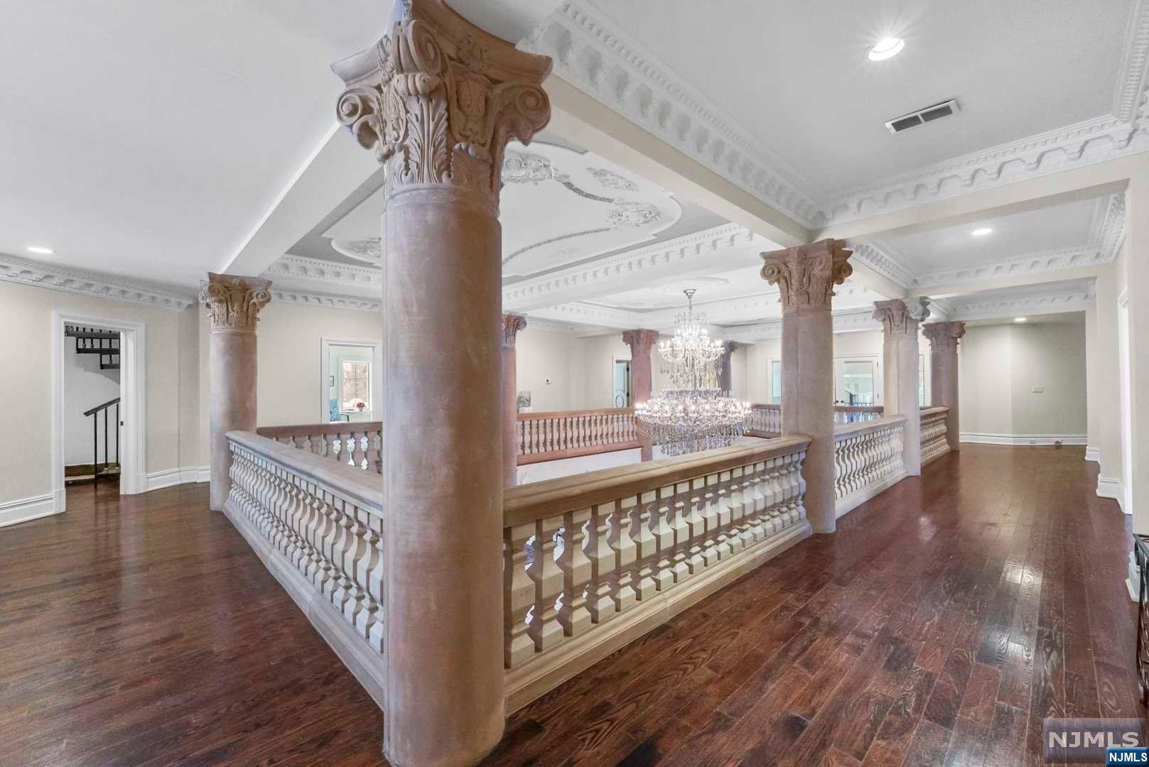 105 Chestnut Ridge Road
