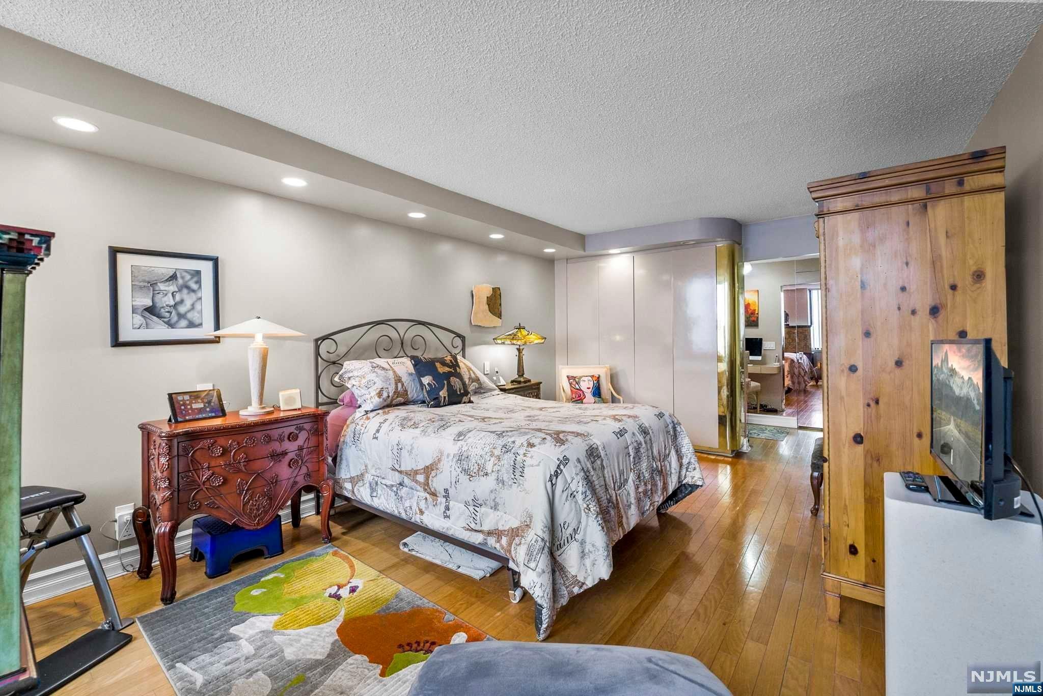 300 Winston Drive 1802