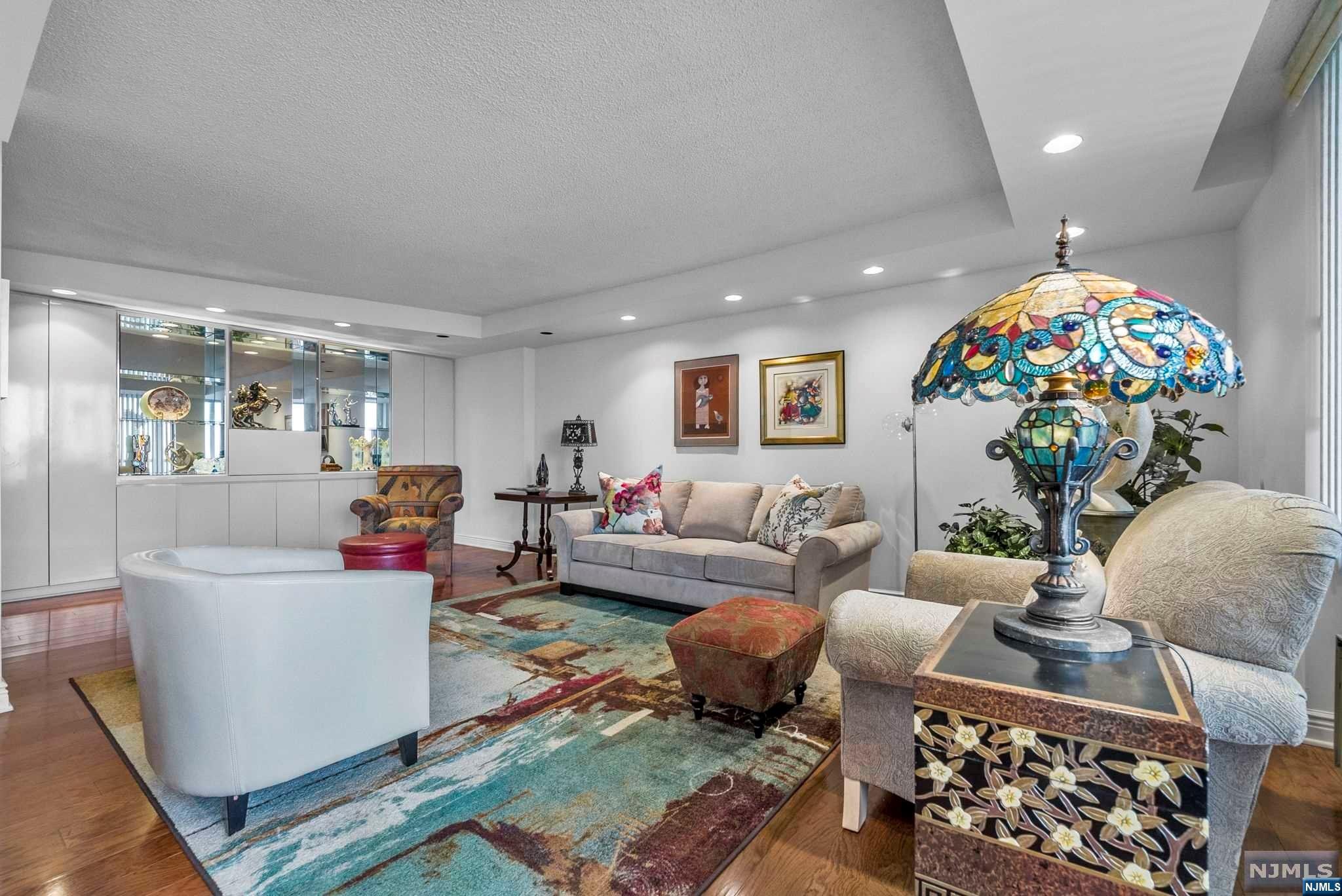 300 Winston Drive 1802