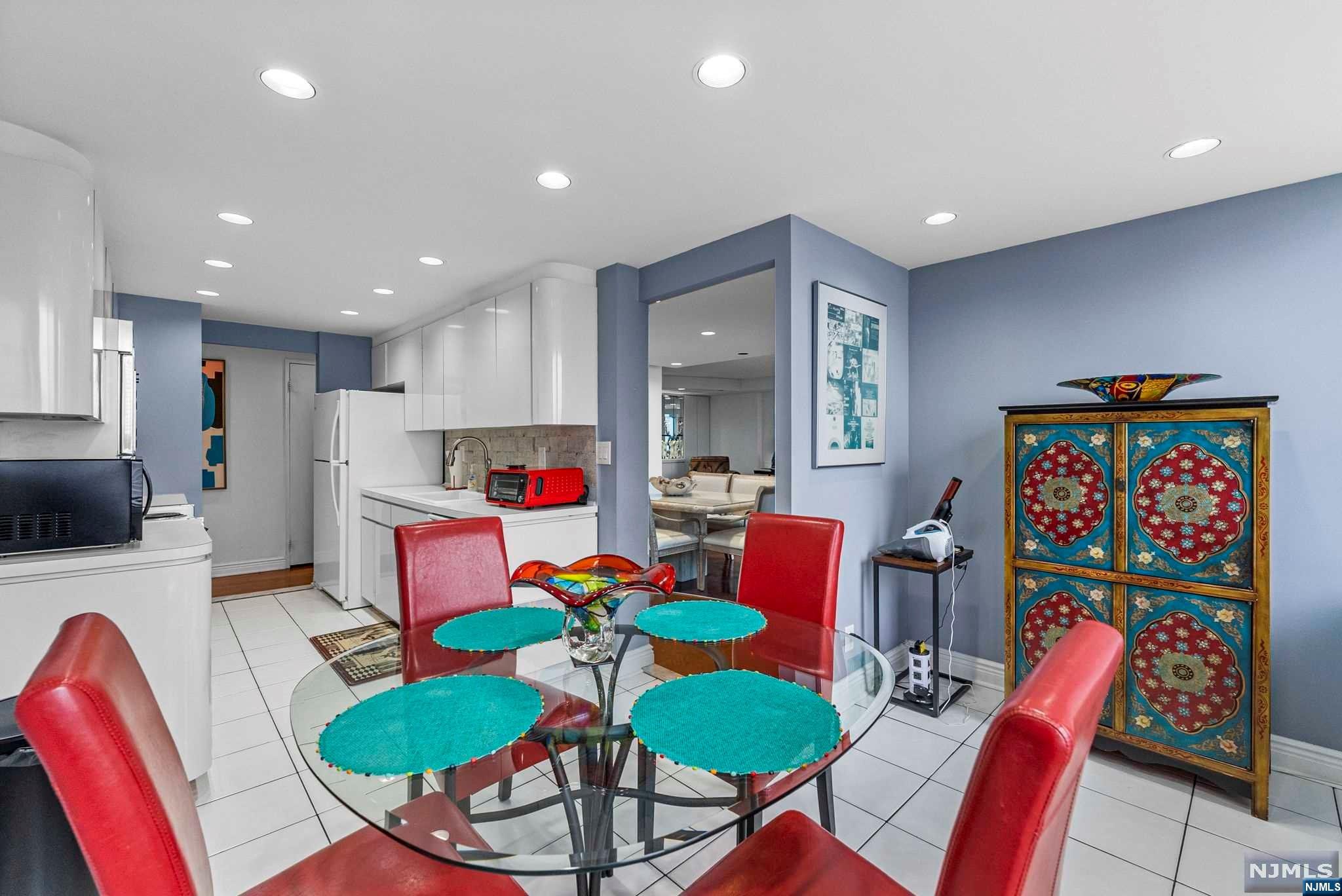 300 Winston Drive 1802