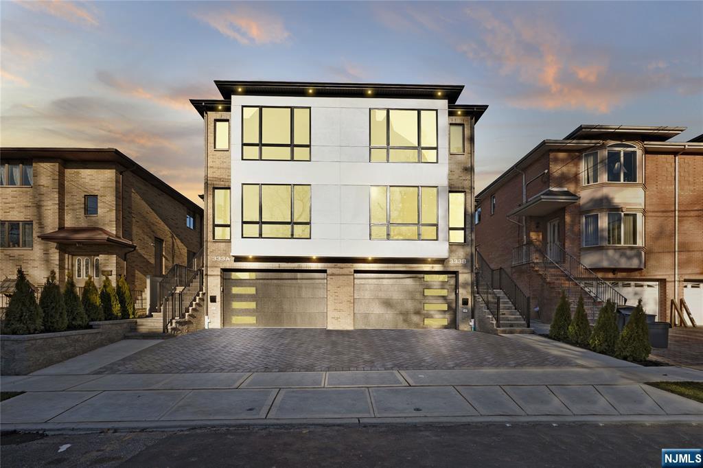 333 E Harriet Avenue