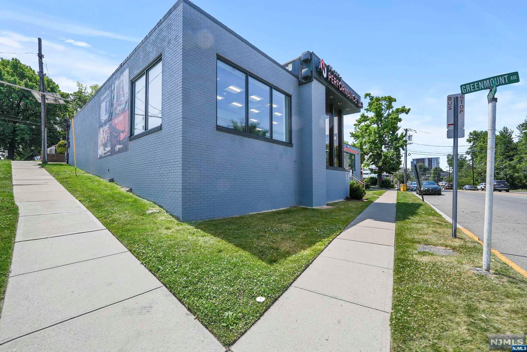 530-540 Bergen Boulevard