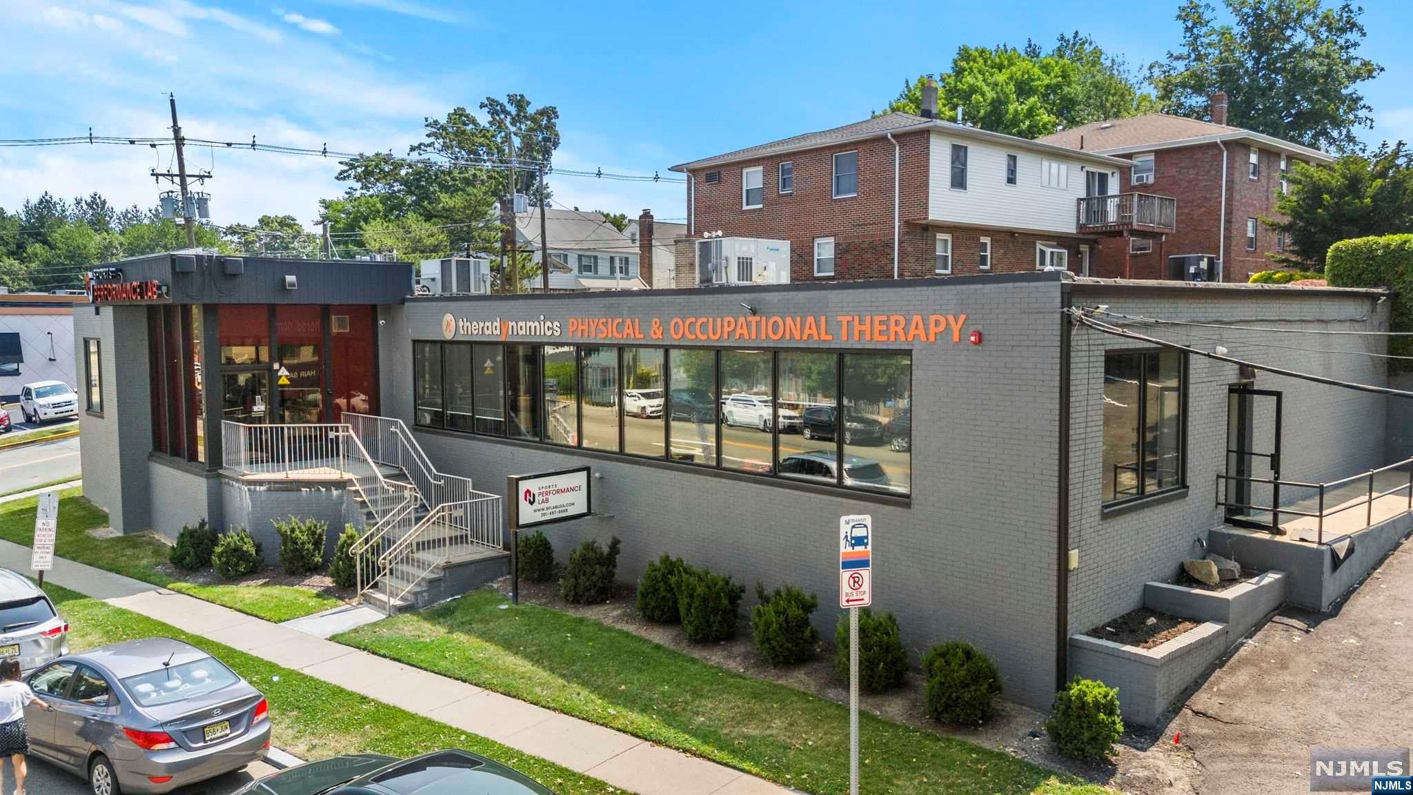 530-540 Bergen Boulevard