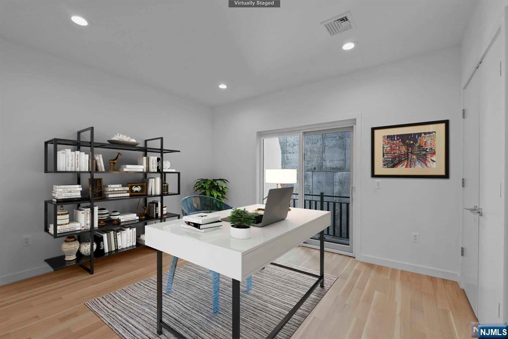 710 Undercliff Avenue