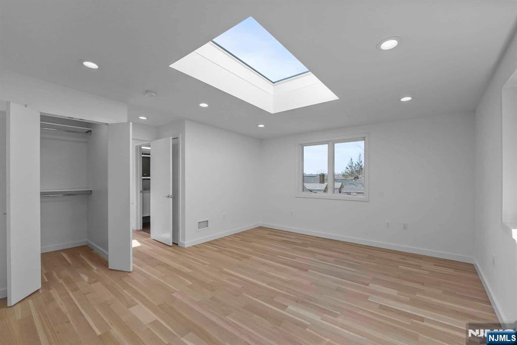 710 Undercliff Avenue