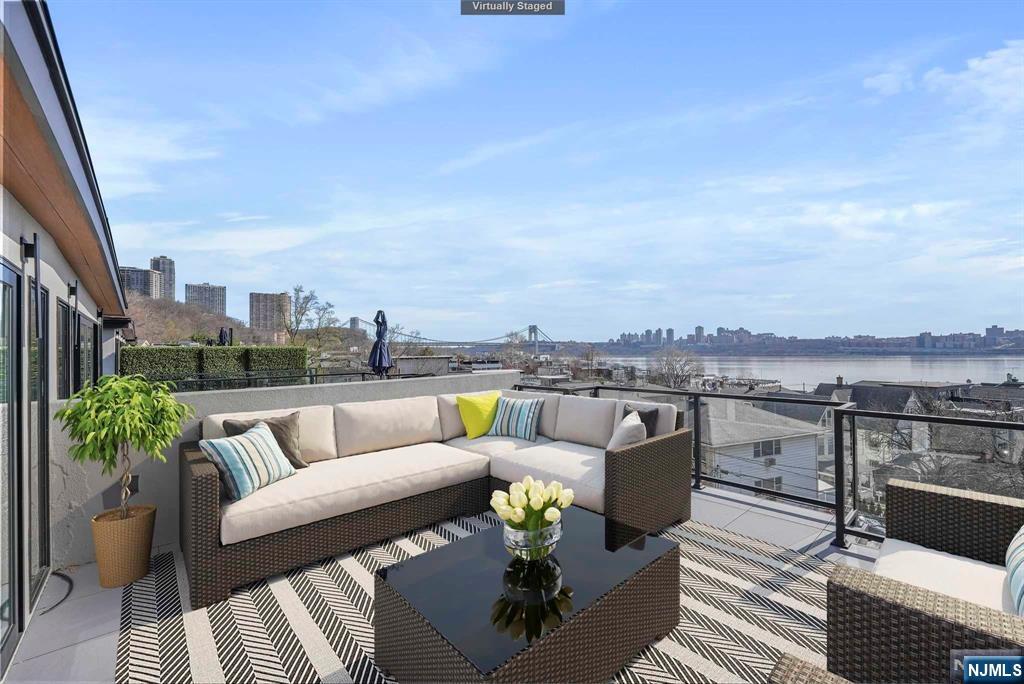 710 Undercliff Avenue