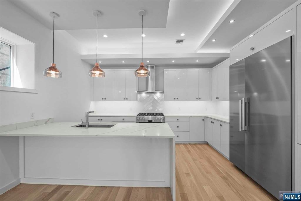 710 Undercliff Avenue