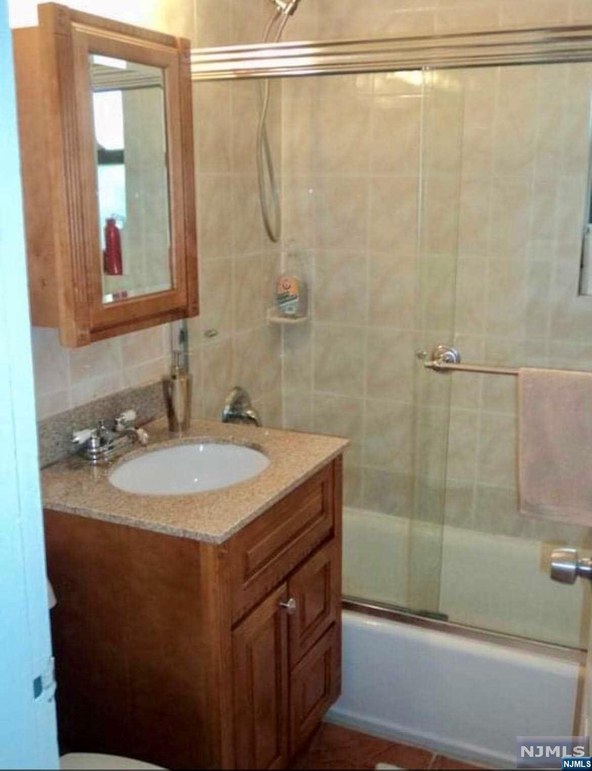3041 Edwin Avenue 3E
