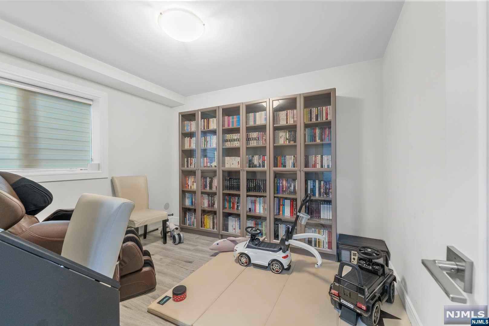 412 4th Street