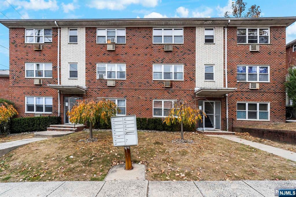313 Grantwood Boulevard