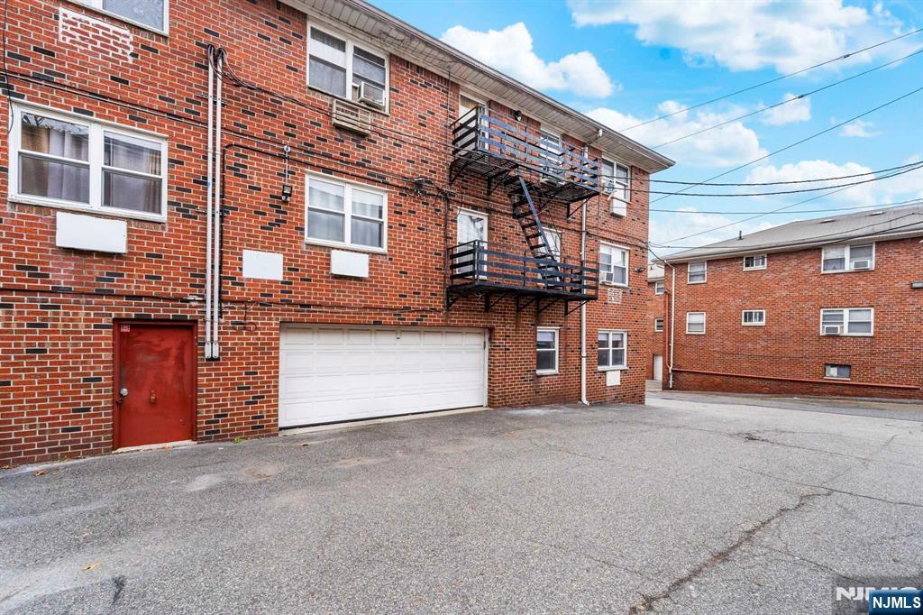 313 Grantwood Boulevard
