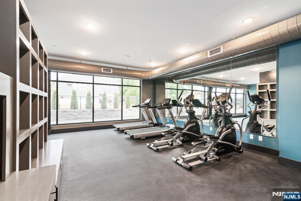 15 W Johnson Avenue 302