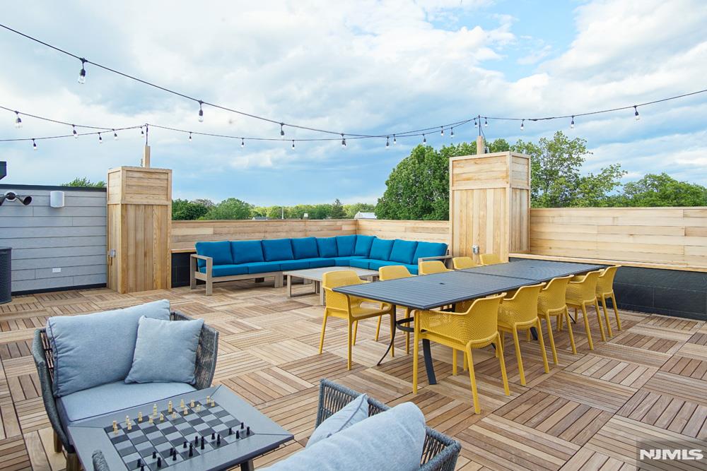 15 W Johnson Avenue 302