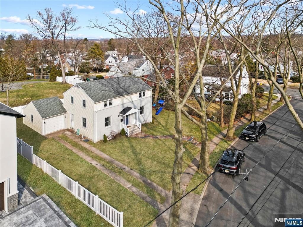 79 Canterbury Court