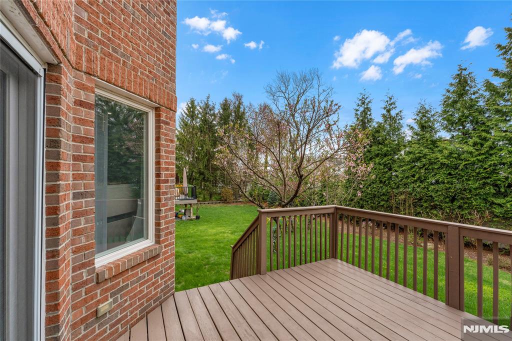 28 Van Nostrand Avenue