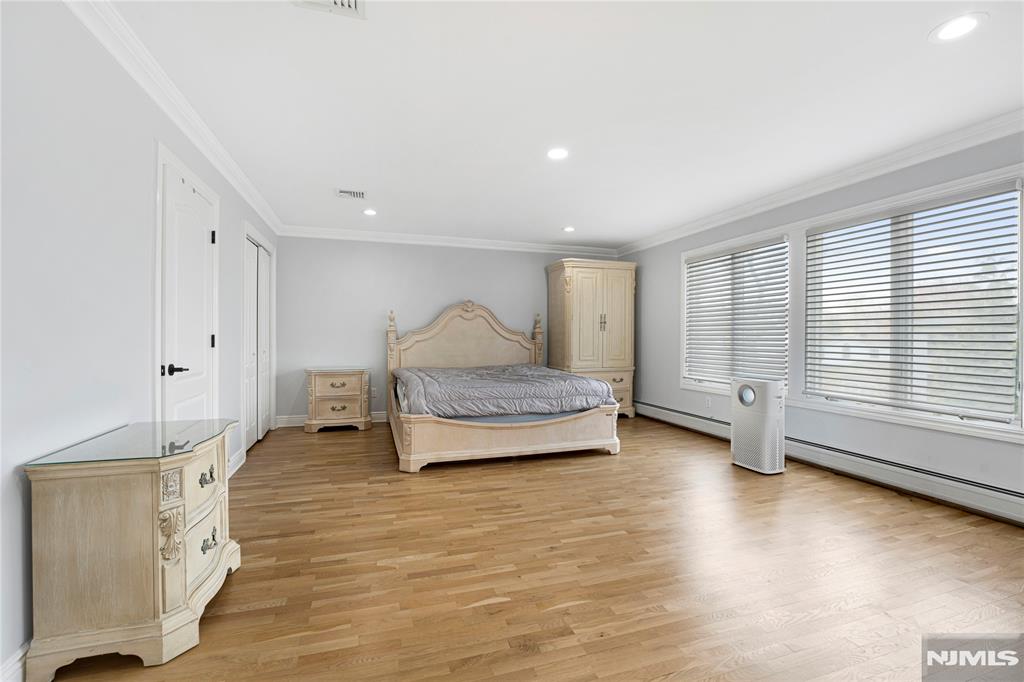 28 Van Nostrand Avenue