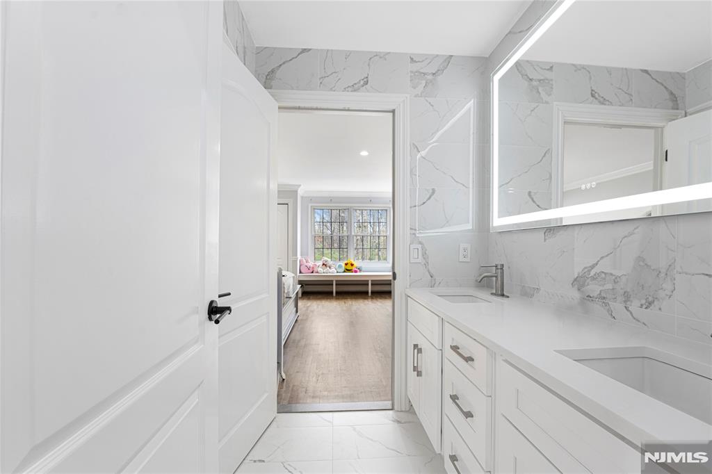 28 Van Nostrand Avenue