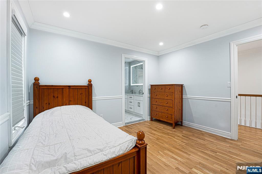 28 Van Nostrand Avenue
