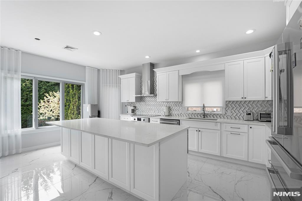 28 Van Nostrand Avenue