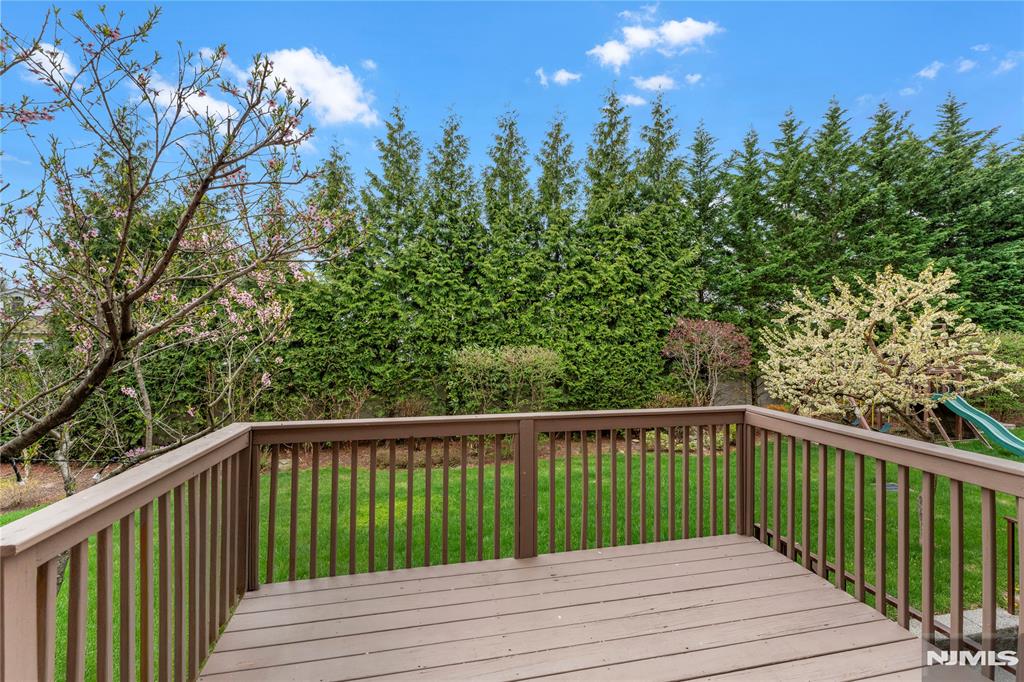 28 Van Nostrand Avenue