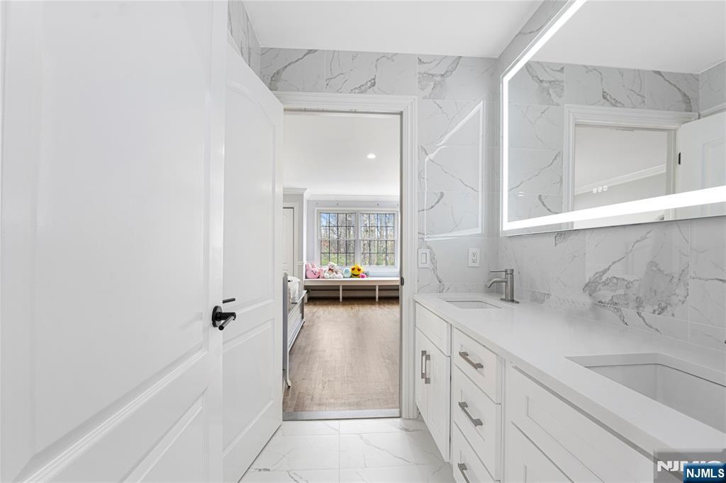 28 Van Nostrand Avenue