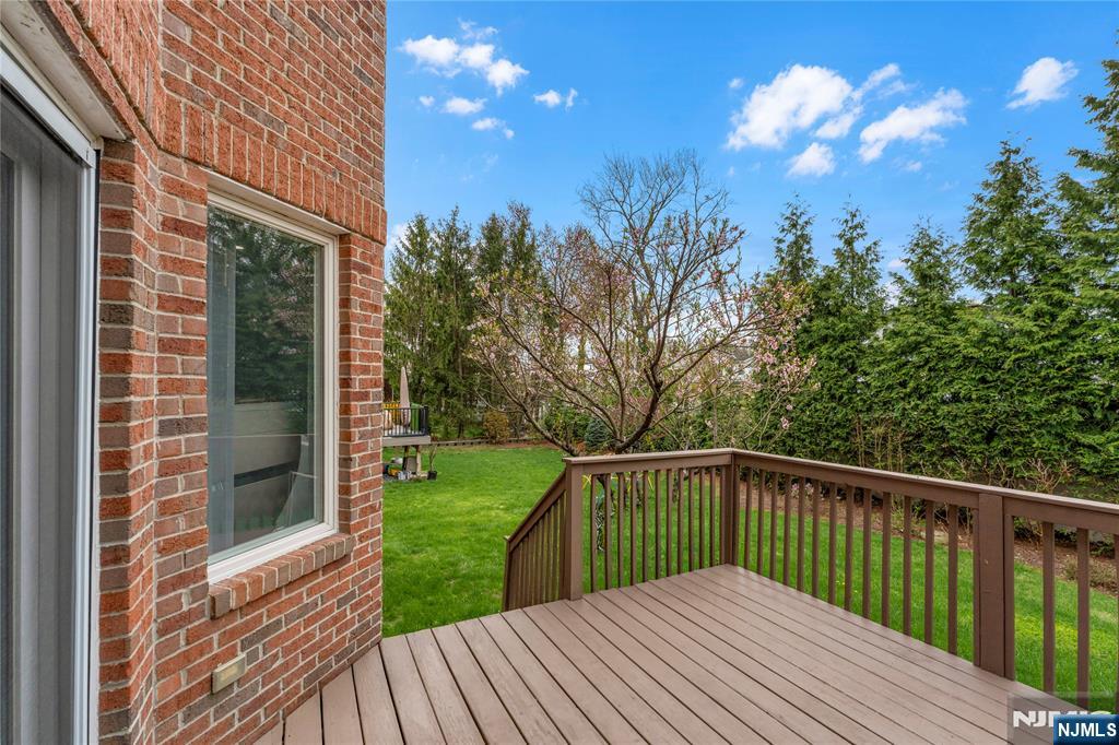 28 Van Nostrand Avenue