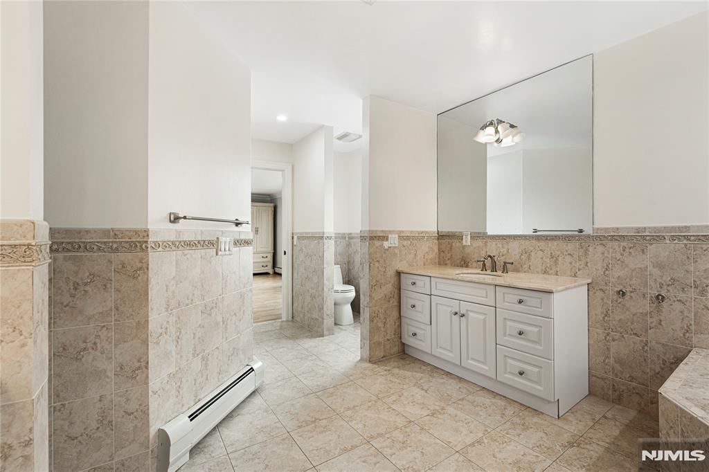 28 Van Nostrand Avenue