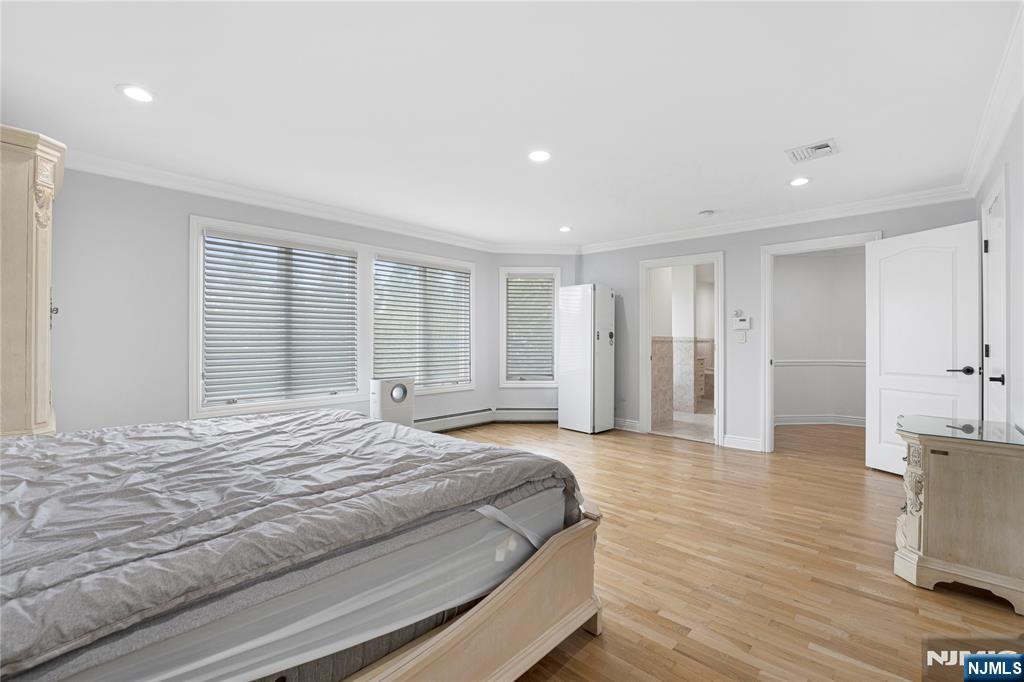 28 Van Nostrand Avenue