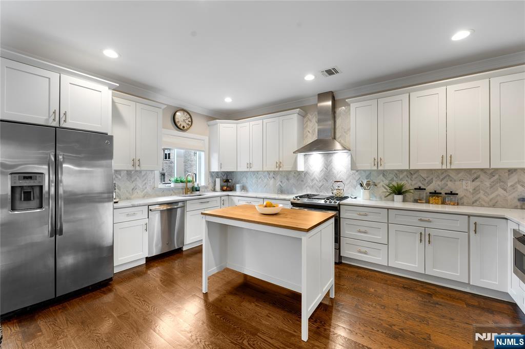 685 Palisade Avenue B