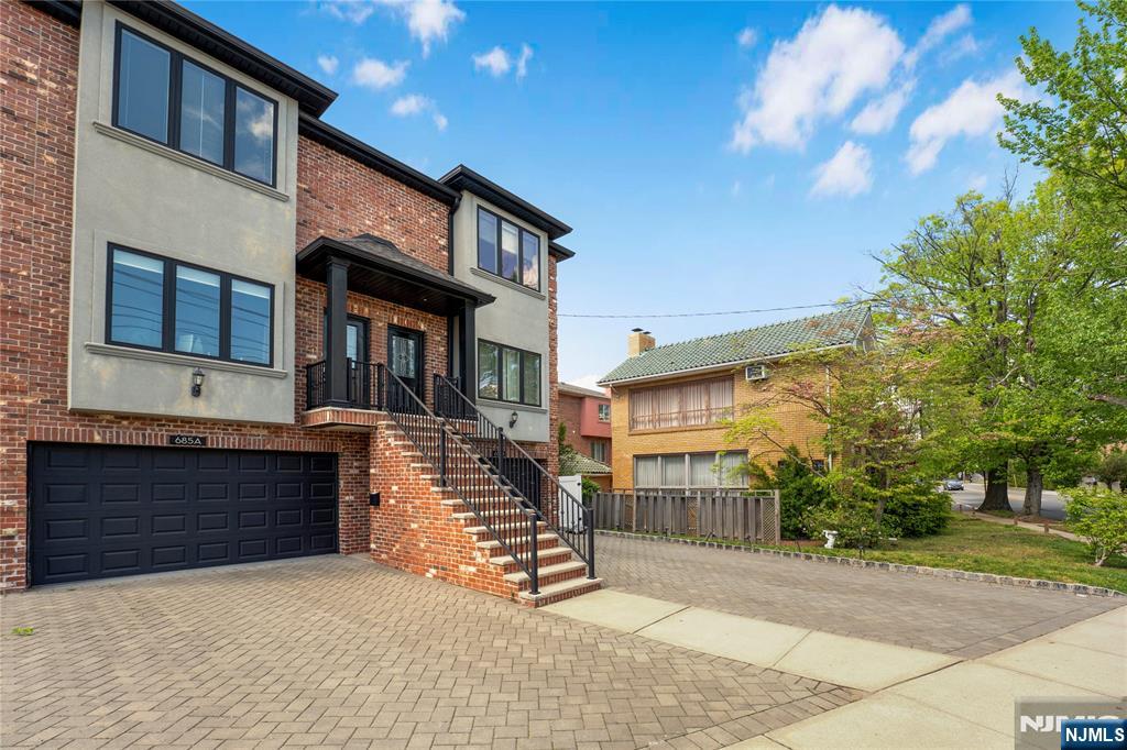 685 Palisade Avenue B