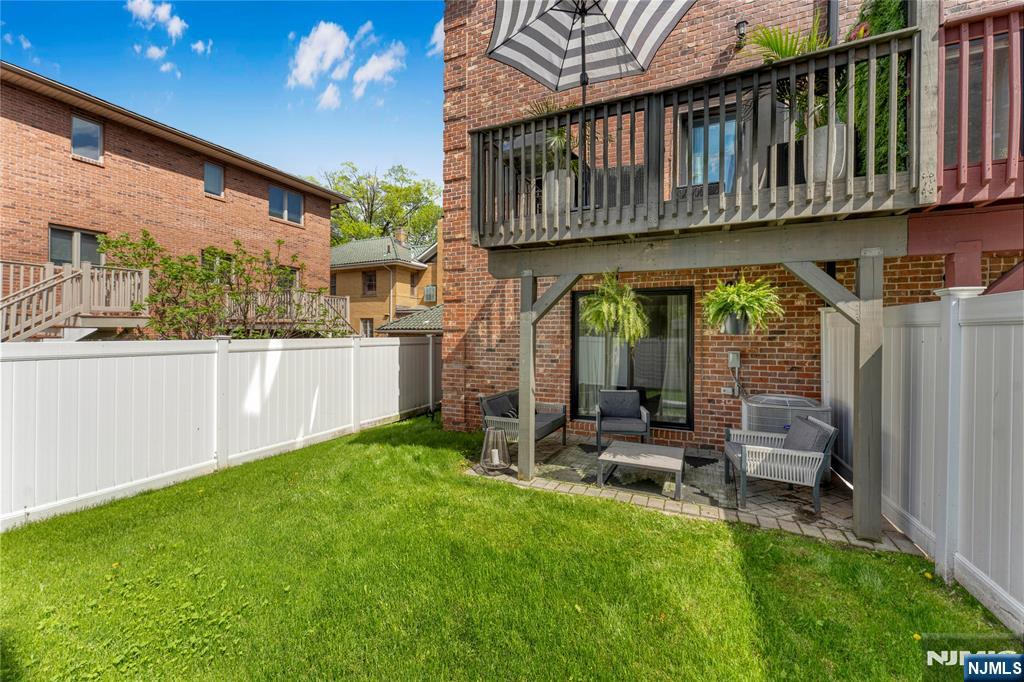 685 Palisade Avenue B