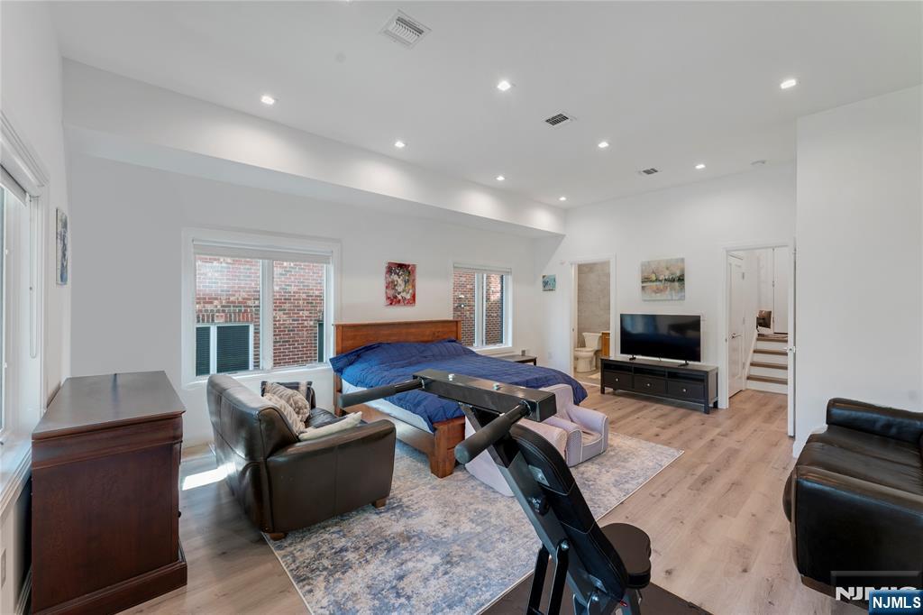 225 Slocum Way B