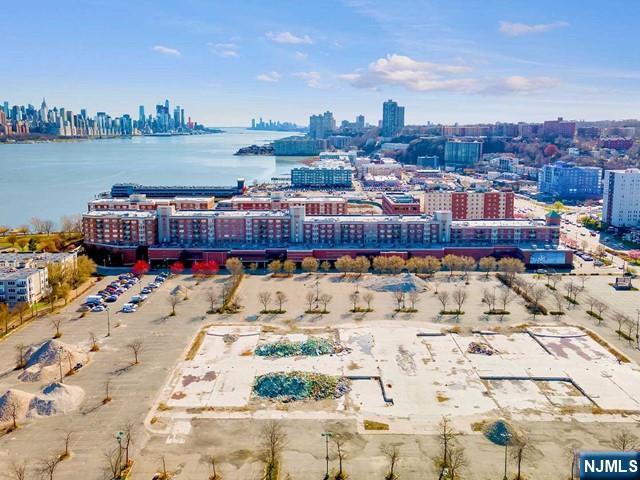 3115 City Place