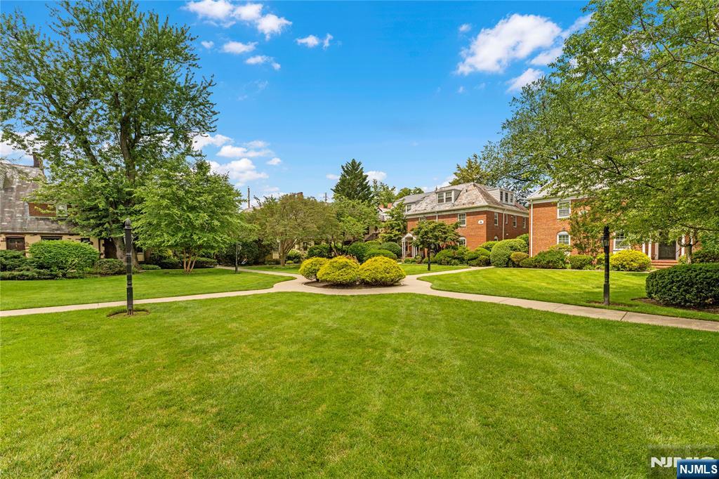 185 Palisade Avenue 10A