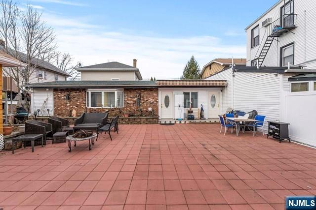 128 W Central Boulevard 1