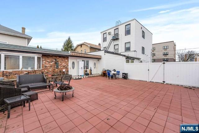 128 W Central Boulevard 1