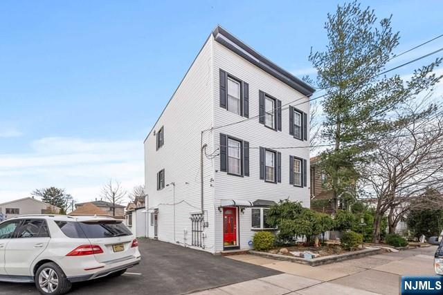 128 W Central Boulevard 1