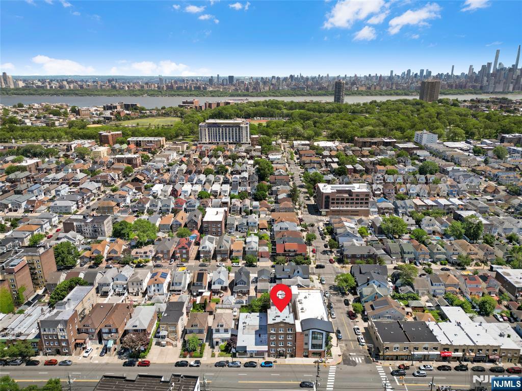 8508 Kennedy Boulevard B2