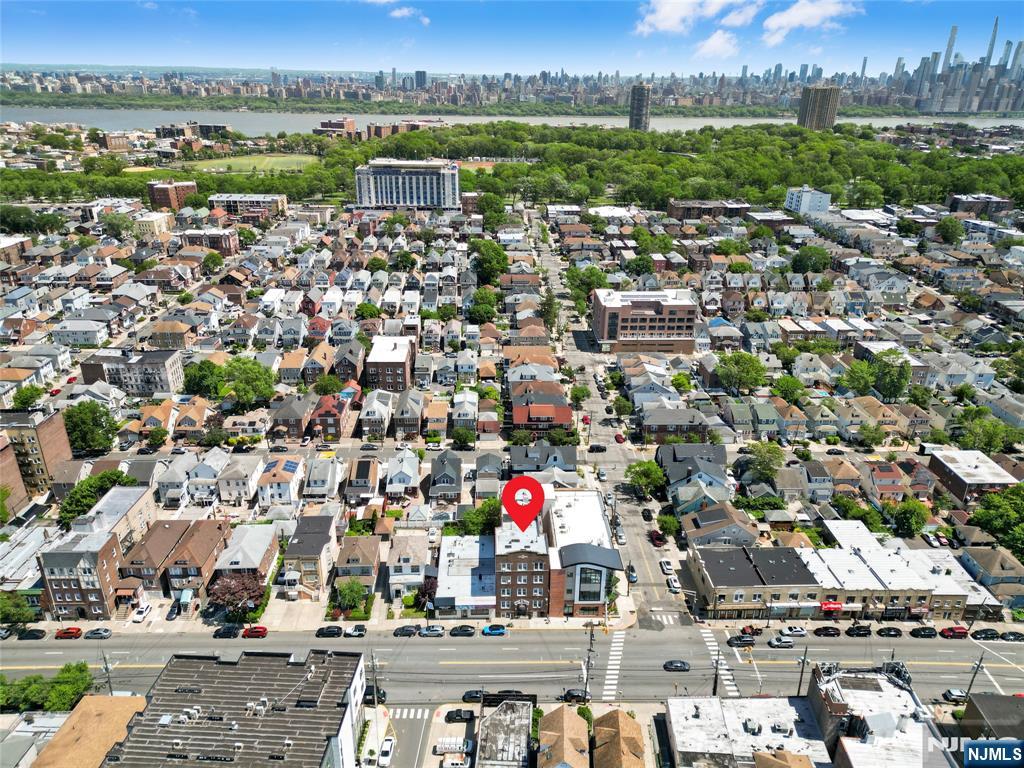 8508 Kennedy Boulevard B2