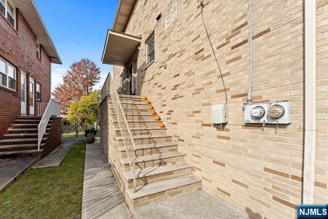 229 8th Street 2nd Floor