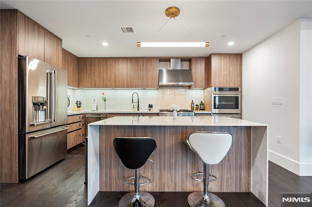 8701 Churchill Road 1401