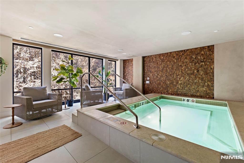 8701 Churchill Road 1401