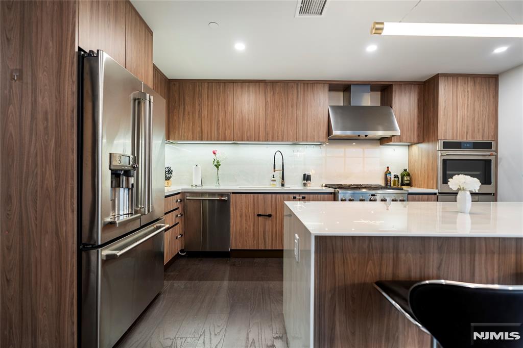 8701 Churchill Road 1401