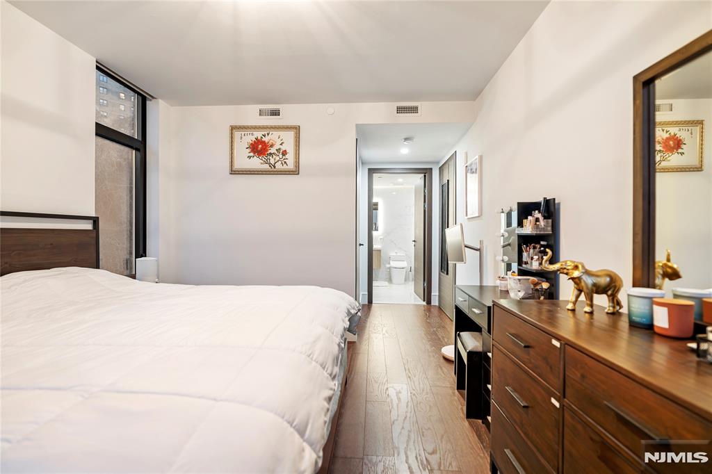 8701 Churchill Road 1401