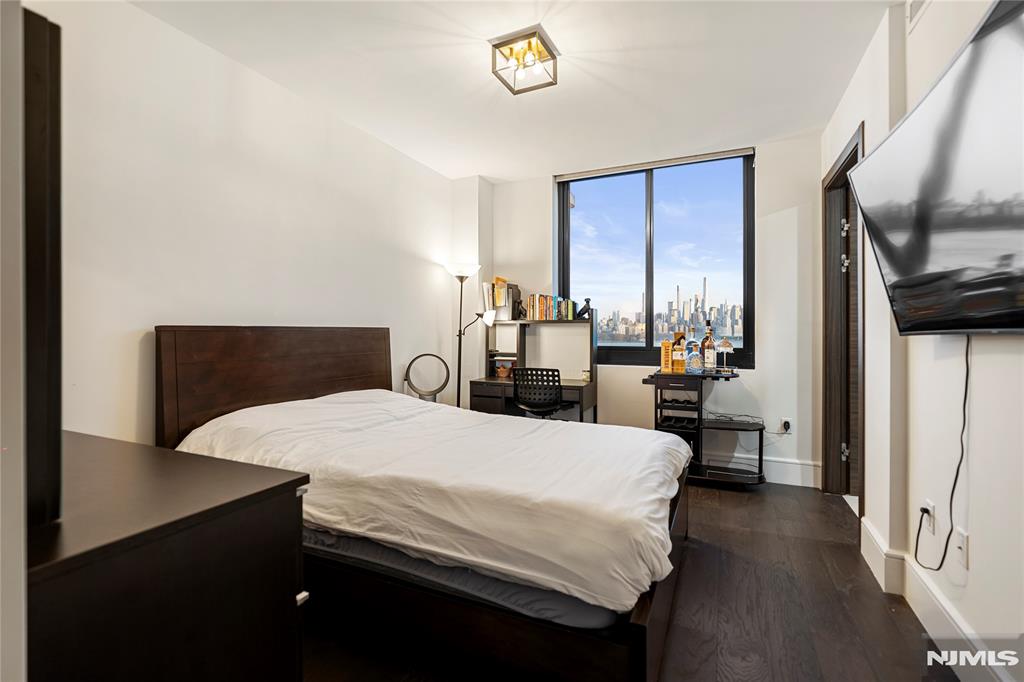 8701 Churchill Road 1401